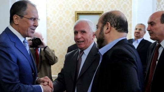 Delegacioni i Hamasit diskuton me zyrtarët në Moskë për lirimin e pengjeve