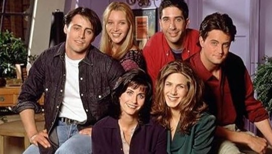 Yjet e “Friends” për vdekjen e aktorit Perry: Nuk do të pushojë në paqe sepse do jetë i zënë duke i bërë të qeshin atje lart