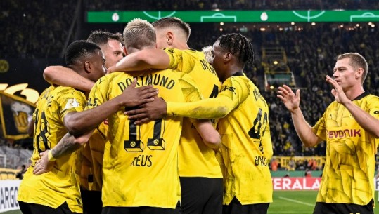 VIDEO/ Veterani merr ekipin për dore, Reus kualifikon Dortmundin në Kupën e Gjermanisë
