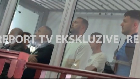 Ekskluzive/ Mark Frroku në kafaz, pamje brenda gjyqit në Durrës! Përplasja tek Kepi i Rodonit, ish deputeti: Ishim në vendin e punës 