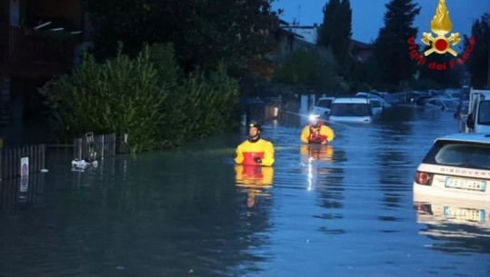 Stuhi dhe reshje, 5 viktima dhe 6 të zhdukur në Toskana të Italisë! Shpallet gjendja e jashtëzakonshme dhe pezullohet mësimi (VIDEO)