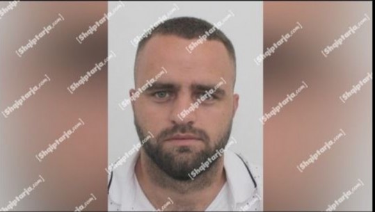 U kap me armë në makinë, gjykata e Lezhës dënon me 5 vite burg Nikoll Sherrnikun, i njohur si 'ushtar' i Ervis Martinajt