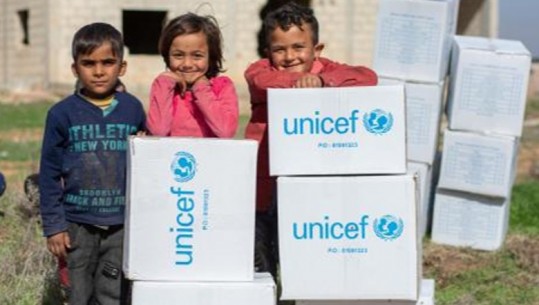 UNICEF: Mbi 69 milionë fëmijë jetojnë në varfëri në 40 vendet më të pasura të botës