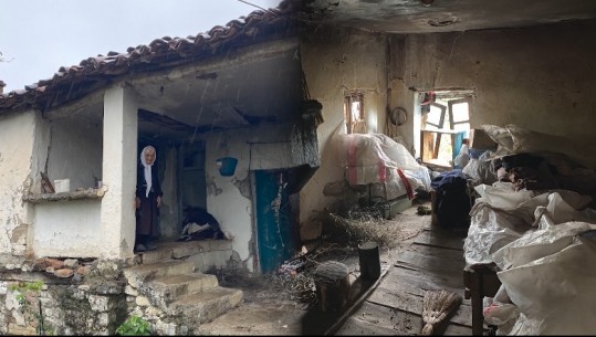 E trishtë/ Naze Jaupi po jep shpirt e vetme në kasolle! 85-vjeçarja pa bukë, pa strehë në Muçan të Elbasanit! Report Tv apel bashkisë: Shpëtoni të moshuarën