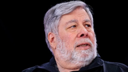 Shtrohet në spital bashkëthemeluesi i Apple, Steve Wozniak