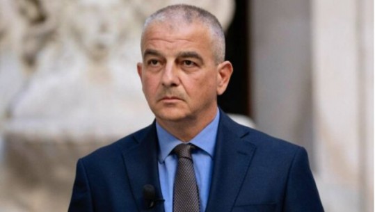 Marrëveshja me Shqipërinë për pritjen e emigrantëve, zyrtari i qeverisë italiane: Nëse nuk përfitojnë azil, do të mbahen në qendra deri në 18 muaj