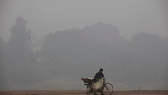 Smogu toksik pushton Pakistanin, mijëra persona të sëmurë, mbyllen disa qytete