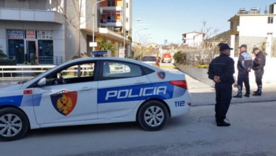 Sherr me thika mes të miturve në Tiranë, plagoset 15 vjeçari! Policia shoqëron në komisariat adoleshentin dhe prindërit e tij