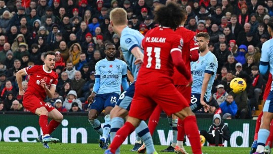 VIDEO/ Liverpool rikthehet i frikshëm, mund 3-0 Brentfordin dhe kërcënon City-n kryesues