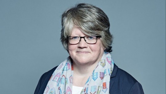 Jep dorëheqjen sekretarja britanike e Mjedisit Therese Coffey