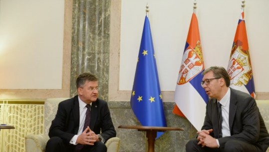 I dërguari i BE, Lajçak në Beograd takon Vuçiç! Petkoviç: Takimi në 16 nëntor për statutin e Asocacionit