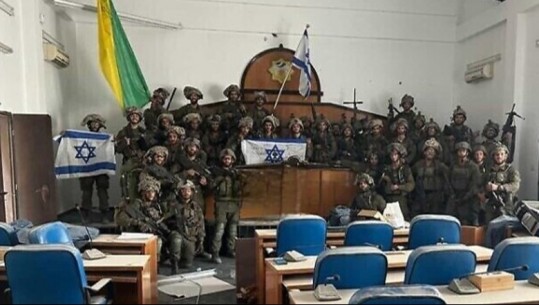 Foto/ Hamasi humb kontrollin në Gaza, ushtria izraelite ngre flamurin në Parlamentin e Hamasit