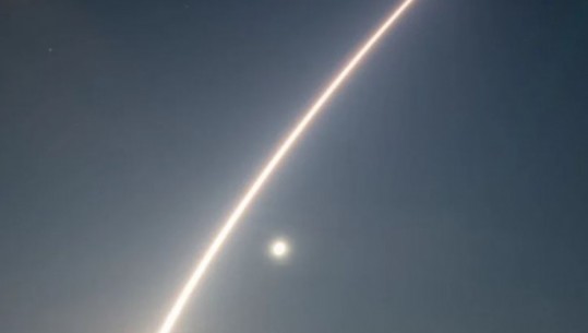 VIDEO/ Franca teston me sukses një raketë balistike
