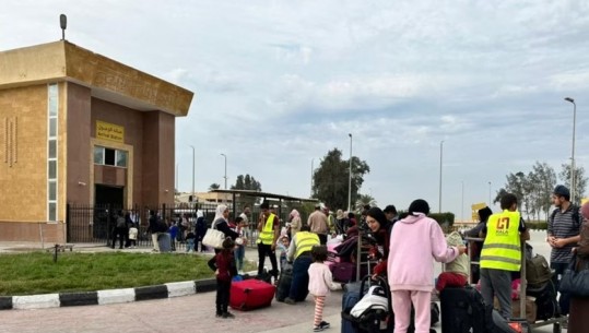 Palestinezët e evakuuar nga Gaza lejohen të hyjnë në Bosnje