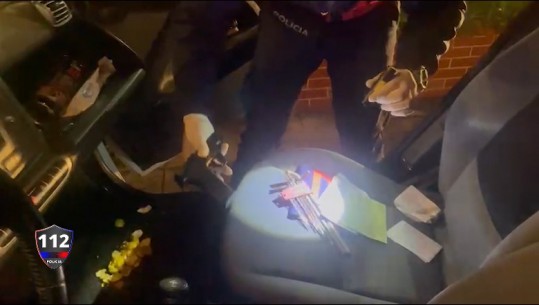 Emisioni 112/ Shqiponjat zbulojnë armën nën tapet dhe shoqërojnë të dyshuarin në Rinas për trafik të paligjshëm (VIDEO)