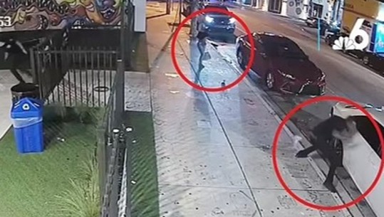 VIDEO/ Reperja amerikane vret menaxherin në mes të rrugës: Ishte vetëmbrojtje