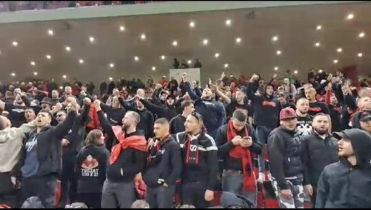 VIDEO/ Atmosferë e zjarrtë në 'Air Albania', tifozët nisin festën në shkallët e stadiumit