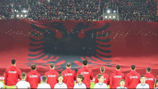 VIDEO/ Flamur gjigant dhe emocione gjatë himnit, tifozët e Kombëtares mrekulli në 'Air Albania'! Lojtarët harrojnë VIP-at
