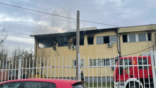 Zjarr në QKUK në Prishtinë, digjet zyra e Institutit të Mjekësisë Ligjore (VIDEO)