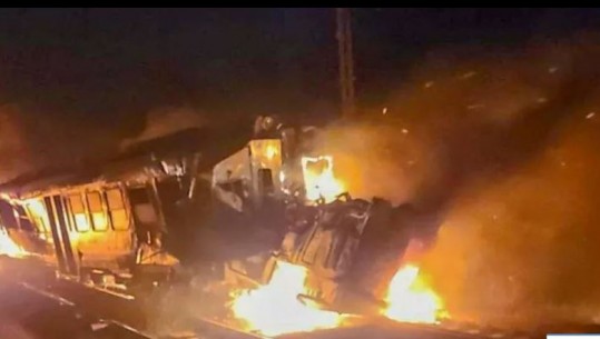 Itali/ Treni përplaset me kamionin, dy të vdekur dhe disa të plagosur