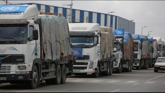 Rreth 200 kamionë me ushqime hynë në Gaza nga pika kufitare Rafah