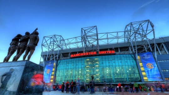 Krizë e thellë te Manchester United, klubi mbyll dyert për katër gazetarët