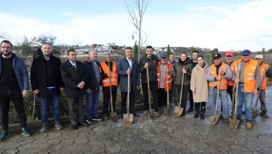 Mbillen 100 pemë te reja në Farkë, Veliaj: Kontribut konkret për qytetin! Tirana do ndërtojë një shkollë në Nagorno Karabak