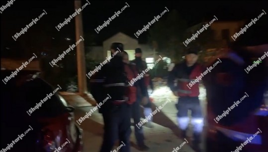 Tiranë/ ‘Jemi policë’, 3 autorë të armatosur tentojnë të grabisin një banesë në Prush! Shkëmbim zjarri me efektivët! Largohen drejt Liqenit të Thatë me ‘Audi’ me targa të vjedhura