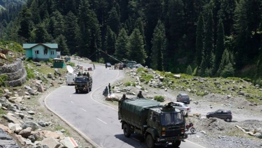 Gjykata Supreme e Indisë miraton shfuqizimin e statusit special të Kashmirit