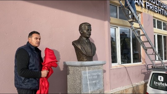 Busti i Hasan Prishtinës në Kukës, stërnipi: Duhet që eshtrat e tij të vendosen në një ‘panteon’, së bashku me figura të tjera të kombit shqiptar