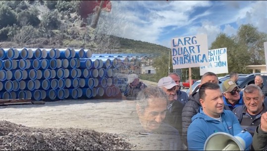 Banorët e lumit të Vlorës bllokojnë rrugën nacionale, protesta kundër qeverisë: Larg duart nga lumi Shushica, kërkojmë anulimin e punimeve për ujësjellësin e Himarës