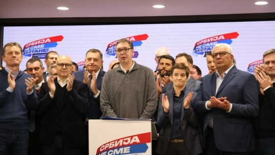 Zgjedhjet në Serbi, Vuçiç shpall fitore! Merr shumicë absolute, 129 nga 250 deputetë! Shaip Kamberi siguron sërish mandat