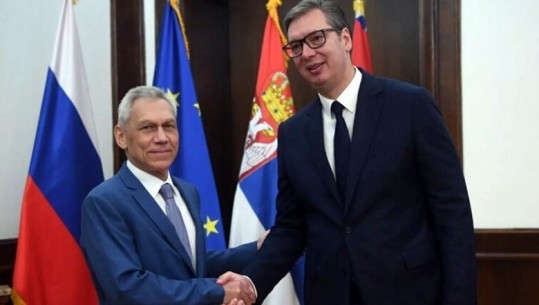 Vuçiç informon ambasadorin rus për protestën në Beograd