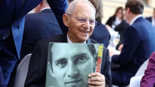 Ndërron jetë në moshën 81 vjeçare ish-ministri i financave, politikani më jetëgjatë gjerman
