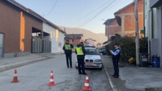 Tetovë/ 60-vjeçari vrau 2 kushërinjtë e tij pas sherrit për vendparkim! Zbardhen detaje të reja, pranë viktimave u gjetën dy armë zjarri   
