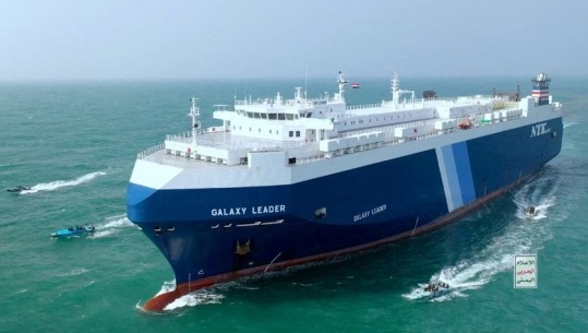 Financial Times: Kompanitë kineze të anijeve shfrytëzojnë situatën në Detin e Kuq