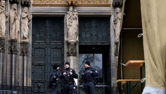 Dyshime për sulm terrorist pranë Katedrales në Gjermani, policia arreston 3 persona