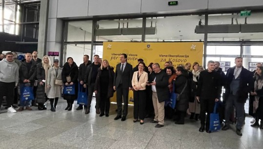 Kosova pa viza në BE, Kurti: Po hiqet një padrejtësie madhe! Përcjell qytetarët e parë në aeroport 
