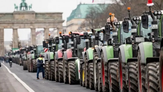 Gjermani/ Protesta e Fermerëve, 5500 traktorë në rrugë, paralizohet qarkullimi në Mynih