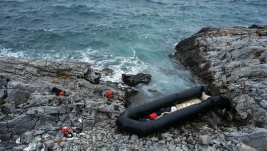 GREQI/ Mbytet anija me emigrantë, 3 viktima dhe 15 të zhdukur! Vijojnë kërkimet për të mbijetuarit