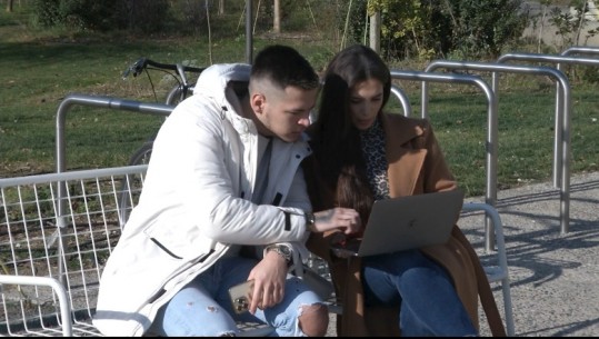 Shqipëria preferohet nga nomadët digjitalë: Taksa të ulëta! Çifti italian, Alesia dhe Matteo prej 5 muajsh punë online: Kemi krijuar klientë këtu