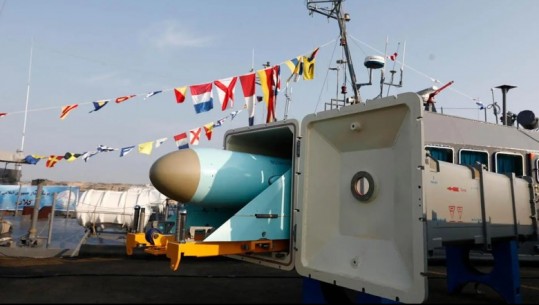Anija tregtare greke goditet nga një raketë në Jemen