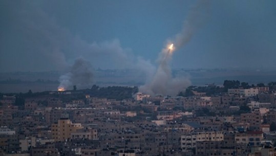 Lufta/ Izraeli i propozon Hamasit një armëpushim dy mujor për lirimin e pengjeve