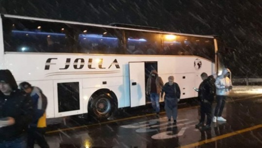 Dy autobusë të Kosovës sulmohen me gurë në Serbi 