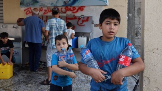 UNRWA: Gaza nuk ka ujë të pijshëm