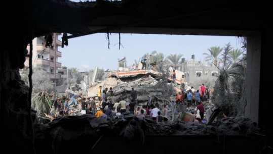 Media: Izraeli bombardon një shtëpi dhe xhami në qendër të Gazës, 15 të vdekur dhe 45 të plagosur, mes tyre dhe fëmijë
