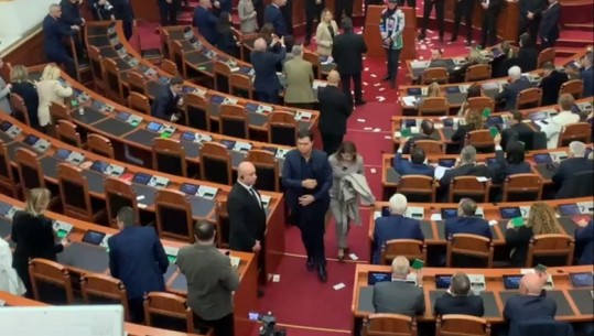 PS rrëzon amendamentet e Bashës, ikën nga salla me deputetët mbështetës