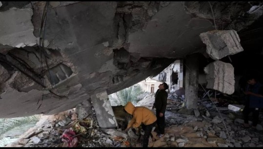 Sulmet ajrore në zonën Rafah, 28 persona të vdekur! Izraeli: Shefi i inteligjencës së Hamasit u vra në një bastisje 