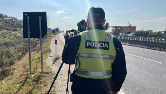 Kujdes me timonin! Brenda javës u vunë 11 mijë gjoba në Tiranë, 8 makina u bllokuan, 14 shoferë të arrestuar (VIDEO)
