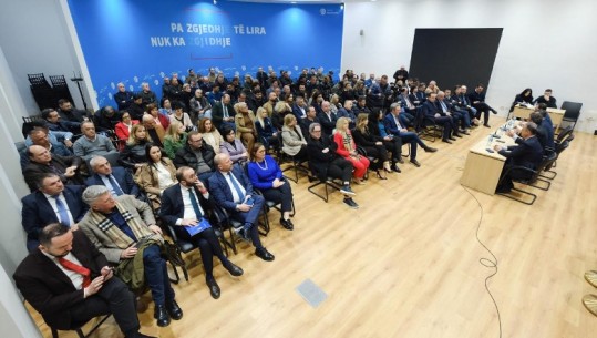 Mero Baze Nuk Po Bashkohen Po Rreshtohen Shqiptarja